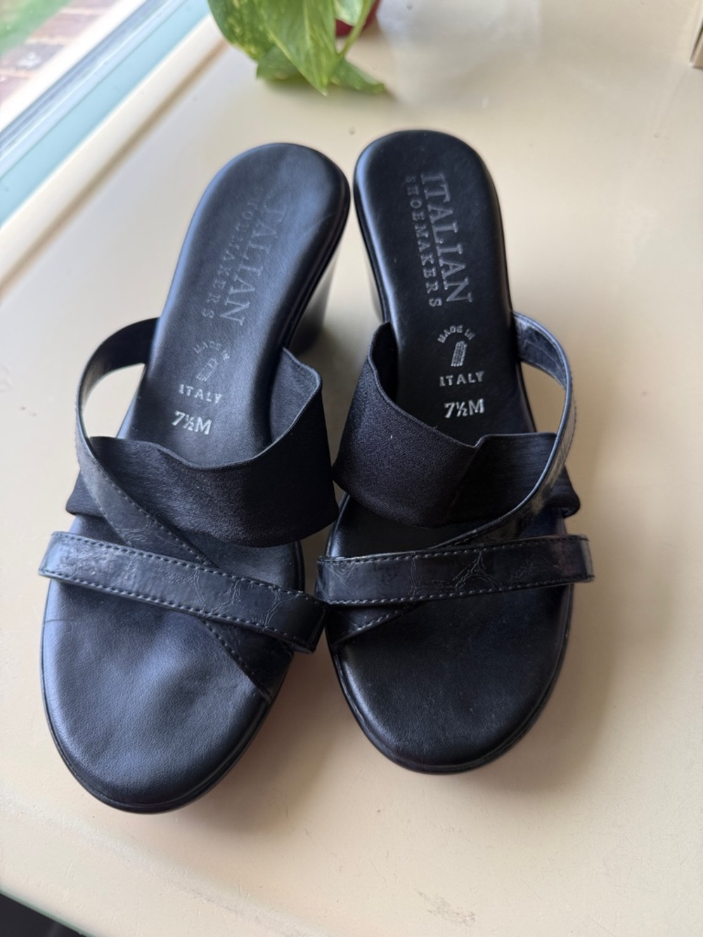 Italian Shoemakers Black Leather Slide Mules